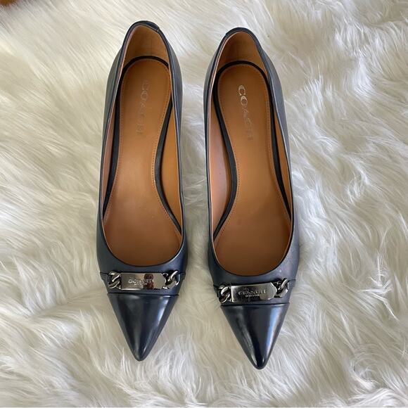 Coach | Women’s Bowery Pumps Navy Leather Pointed Toe Hardware Mid Heels Office - Picture 2 of 10